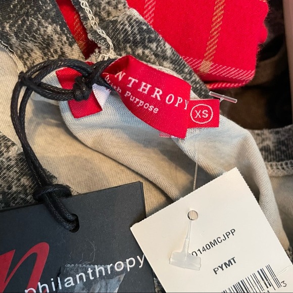 n:Philanthropy Women's Gray Multi Python Print Front Knot Harlow BFF Tee sz XS - Picture 5 of 6